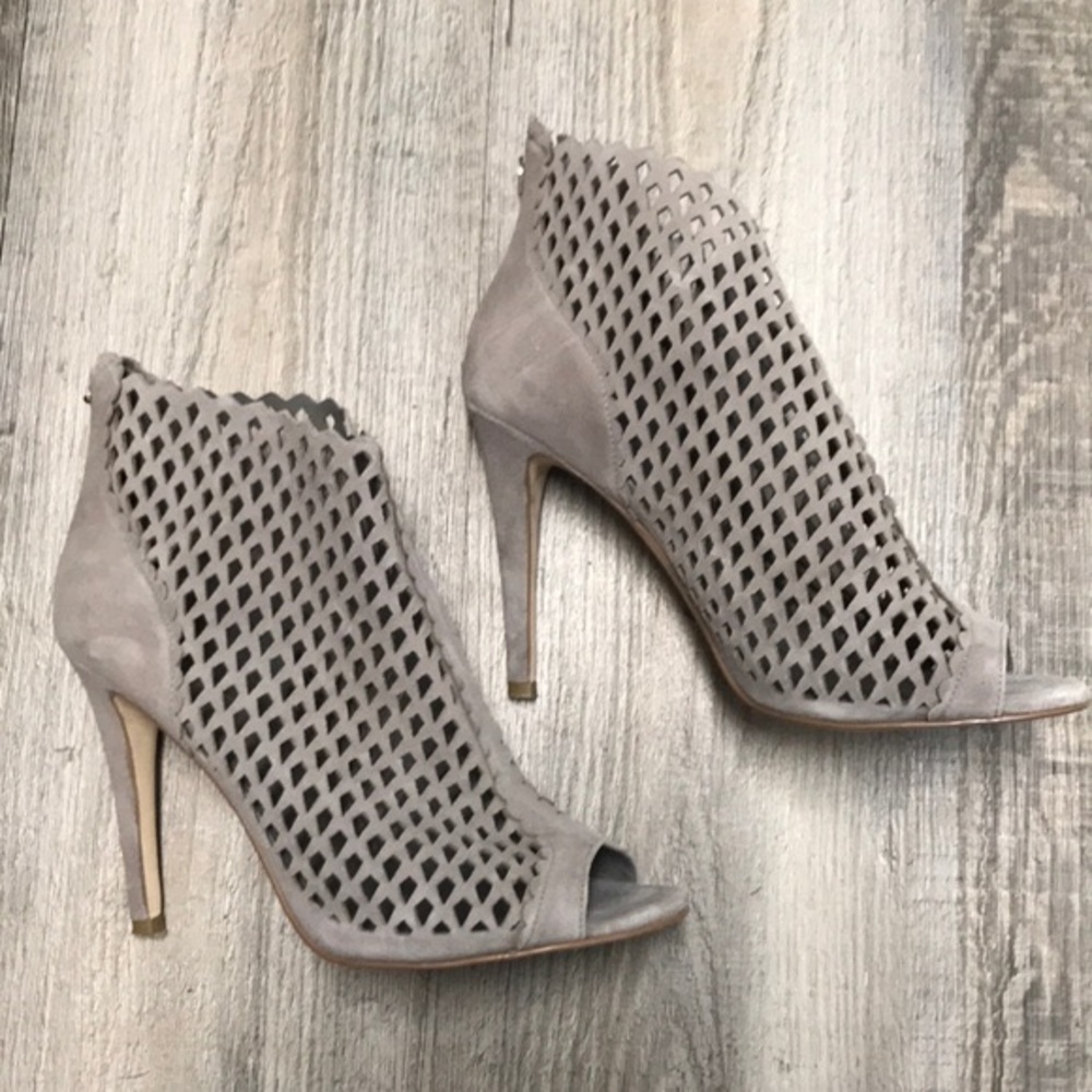 Ivanka Trump Open Toe Gray Sandals